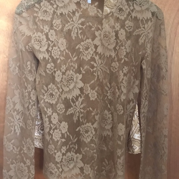 D&G delicate pattern laced top - Picture 6 of 8